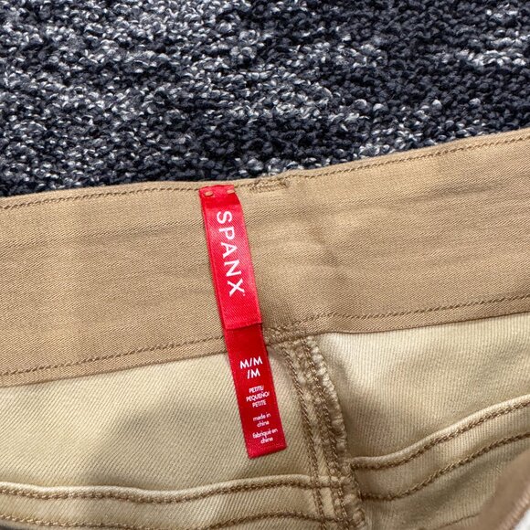 SPANX Stretch Twill Pull-On Cropped Wide-leg Pant  (Khaki, M) - Picture 6 of 6